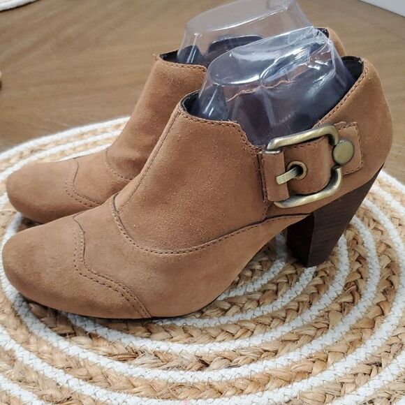 Madison, Women’s Leather, Billy Style Tan Ankle booties, size 8 - Picture 4 of 11